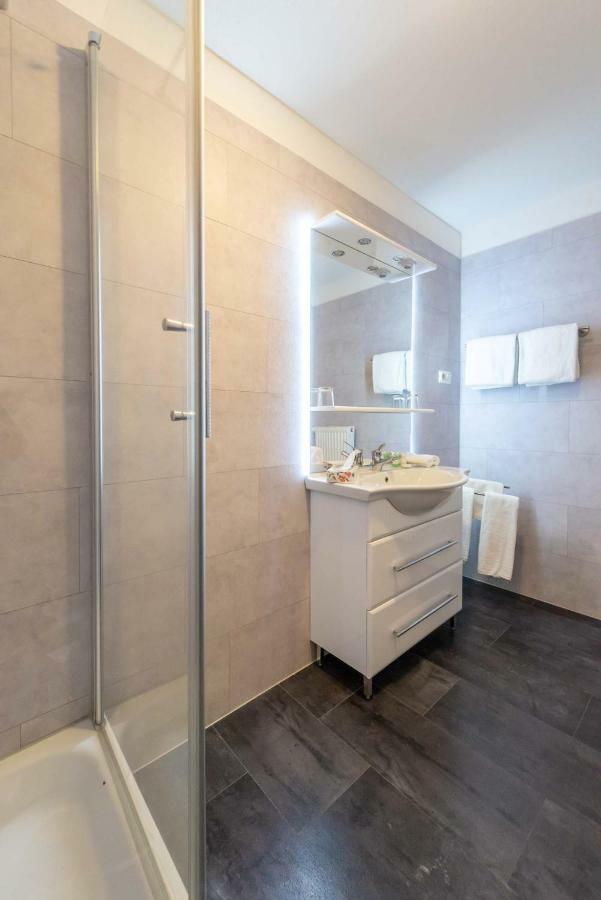 Boardinghouse Burgpark Otel Hürth Dış mekan fotoğraf