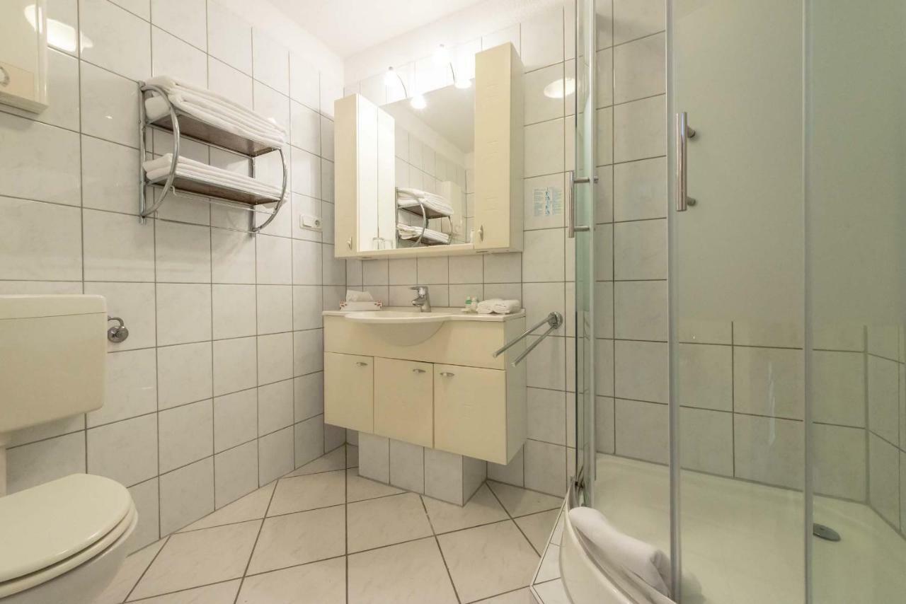 Boardinghouse Burgpark Otel Hürth Dış mekan fotoğraf